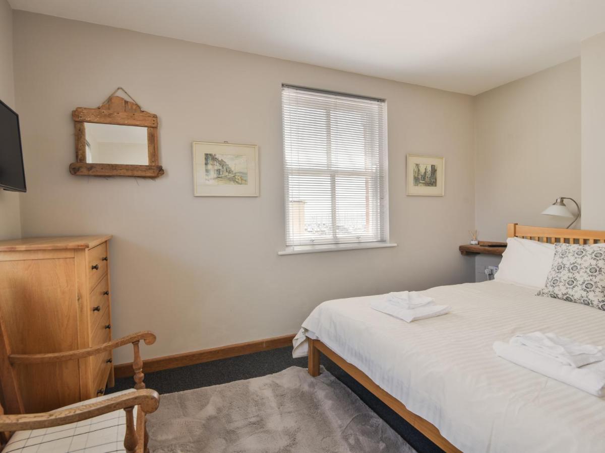 The Lookout Apartment Лайм Риджис Екстериор снимка