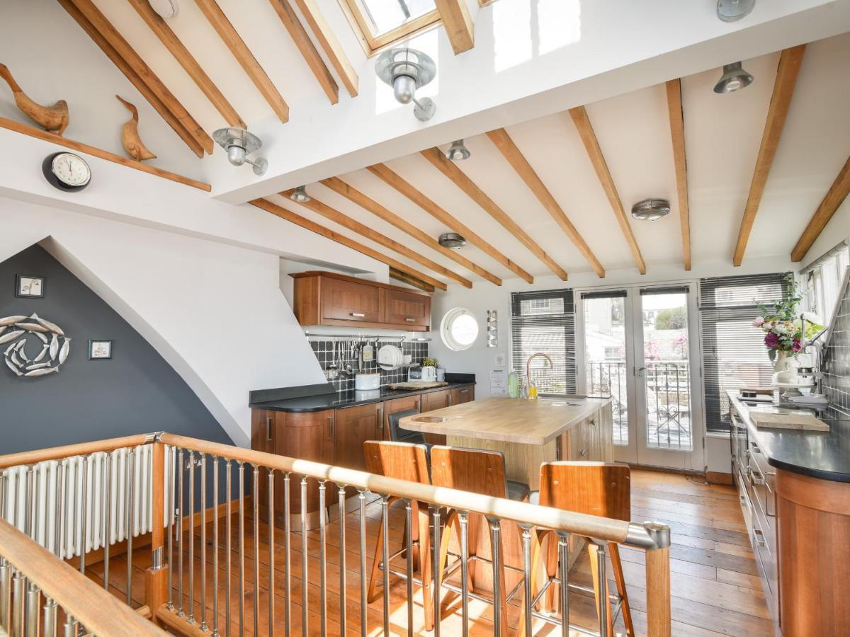 The Lookout Apartment Лайм Риджис Екстериор снимка