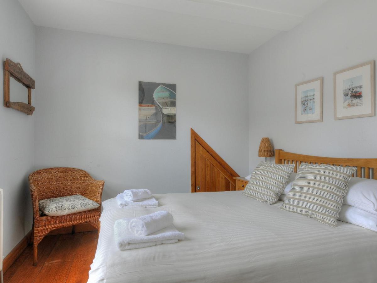 The Lookout Apartment Лайм Риджис Екстериор снимка